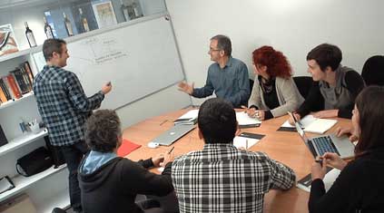 Mahai inguruan lanean