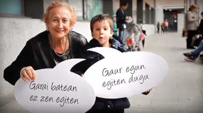 amona-ilobak iragarkiarekin